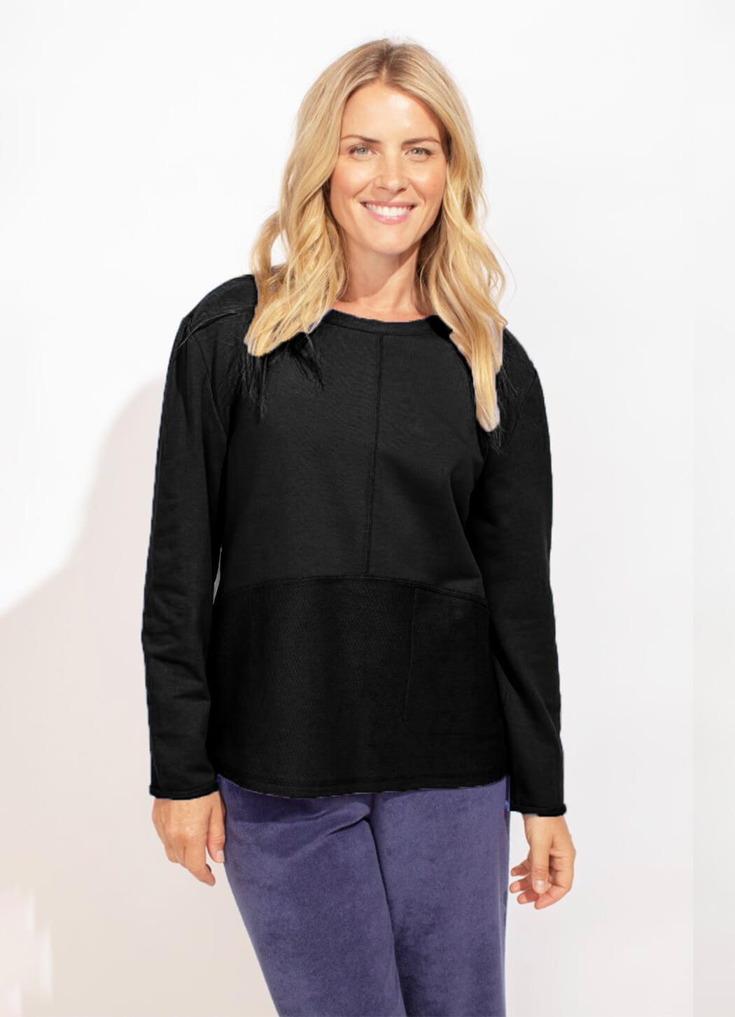 Ocean Terry Island Pullover in Black
