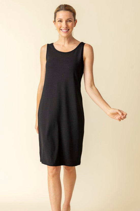 Core Travel Short Everything Dress in Black
