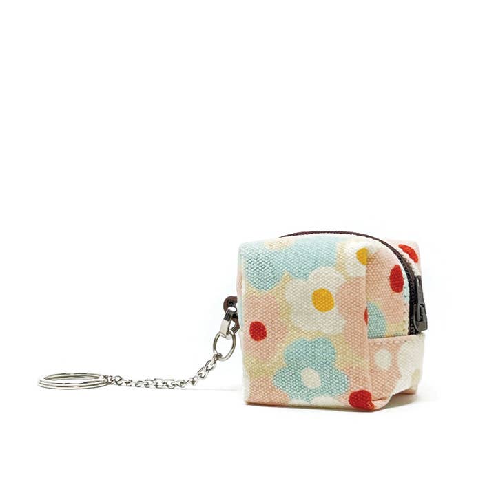 Mini Cube Key Ring in Maika Wish