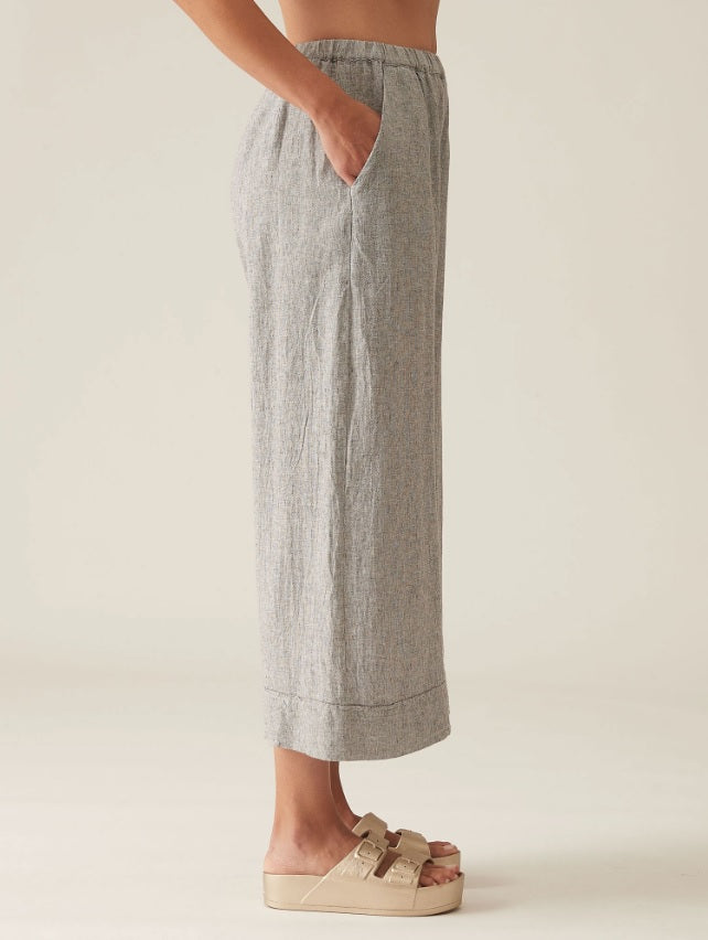 Pleated Crop Pant in Crosshatch White