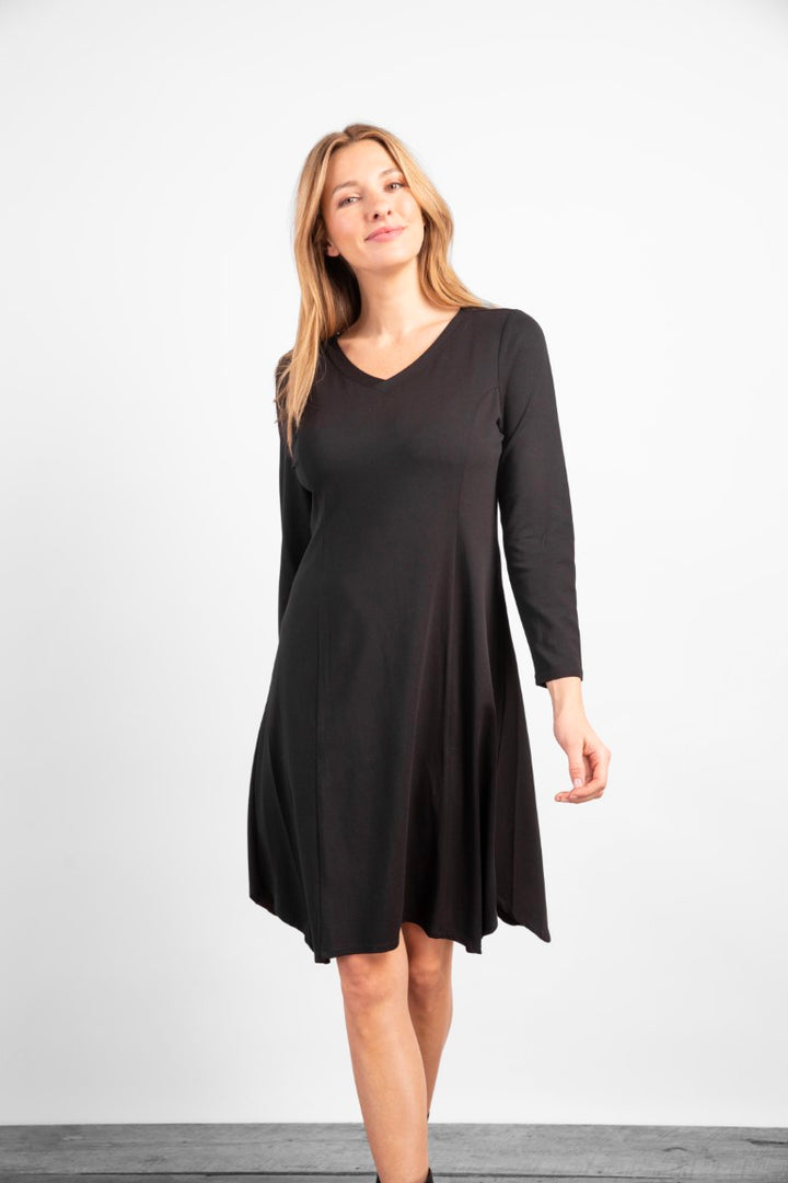 Core Travel Dip Hem Dress in Black