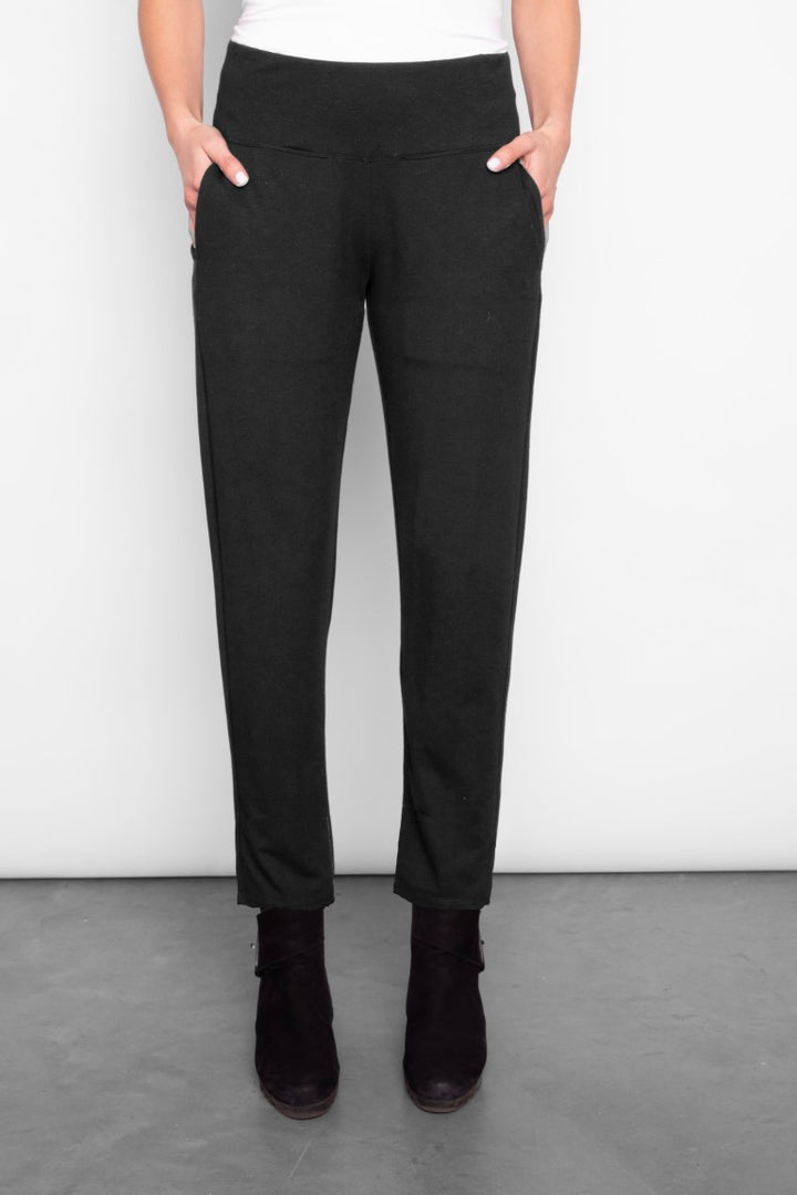 Core Travel Solid Straight Pant in Black