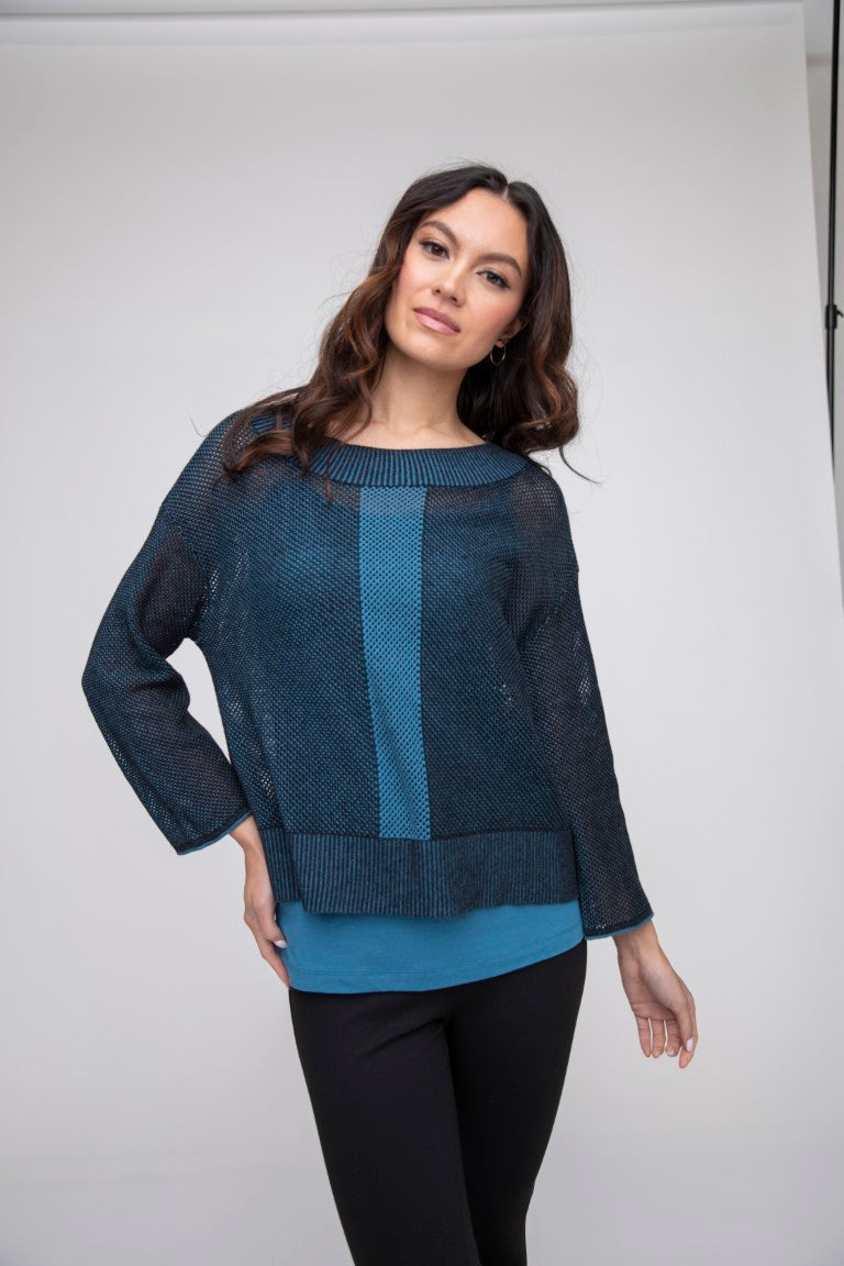 Two Tone Mesh Go-To Topper in Ocean