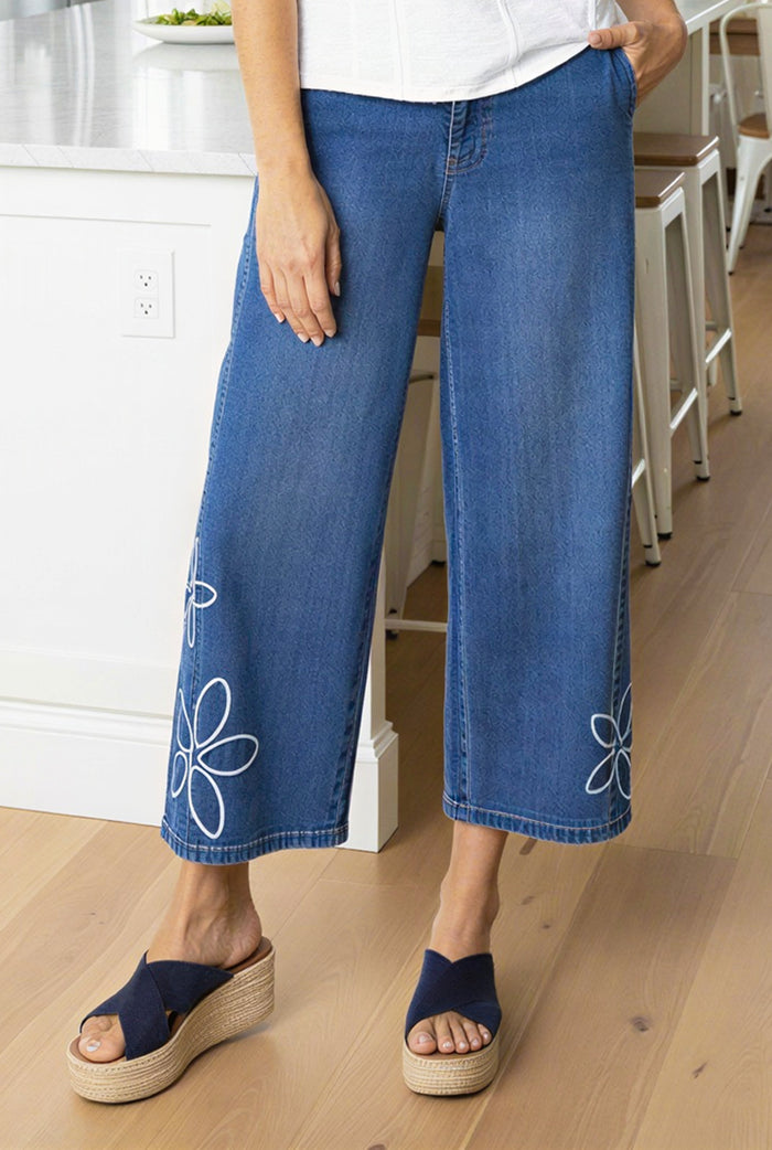 Tossed Floral Jean in Medium Denim