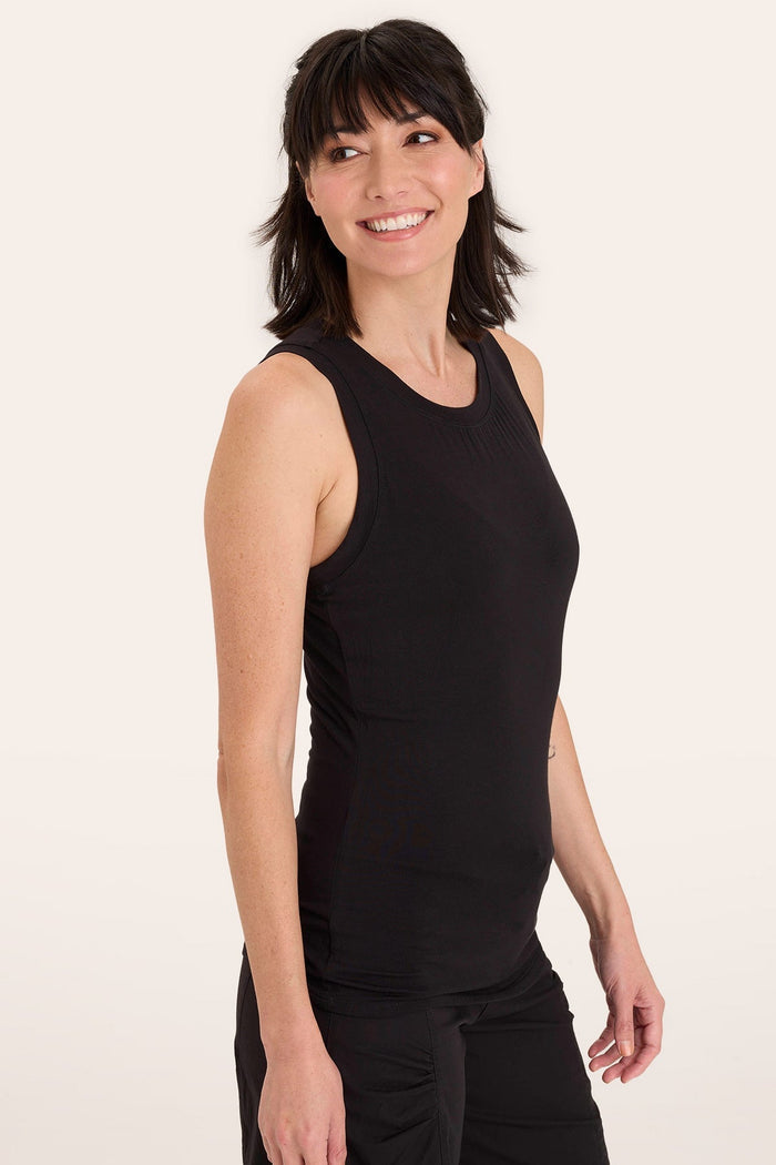 Essence Tank in Black