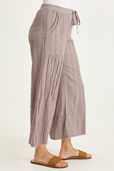 Doyen Textured Gauze Crop in Poppy Seed