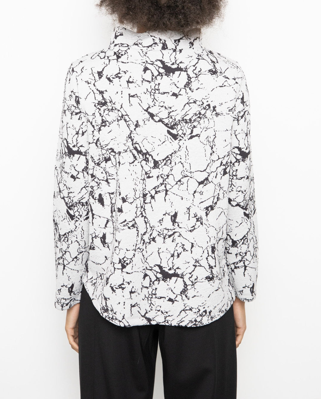 Elegant Marble Stepped Hem Top in Sand