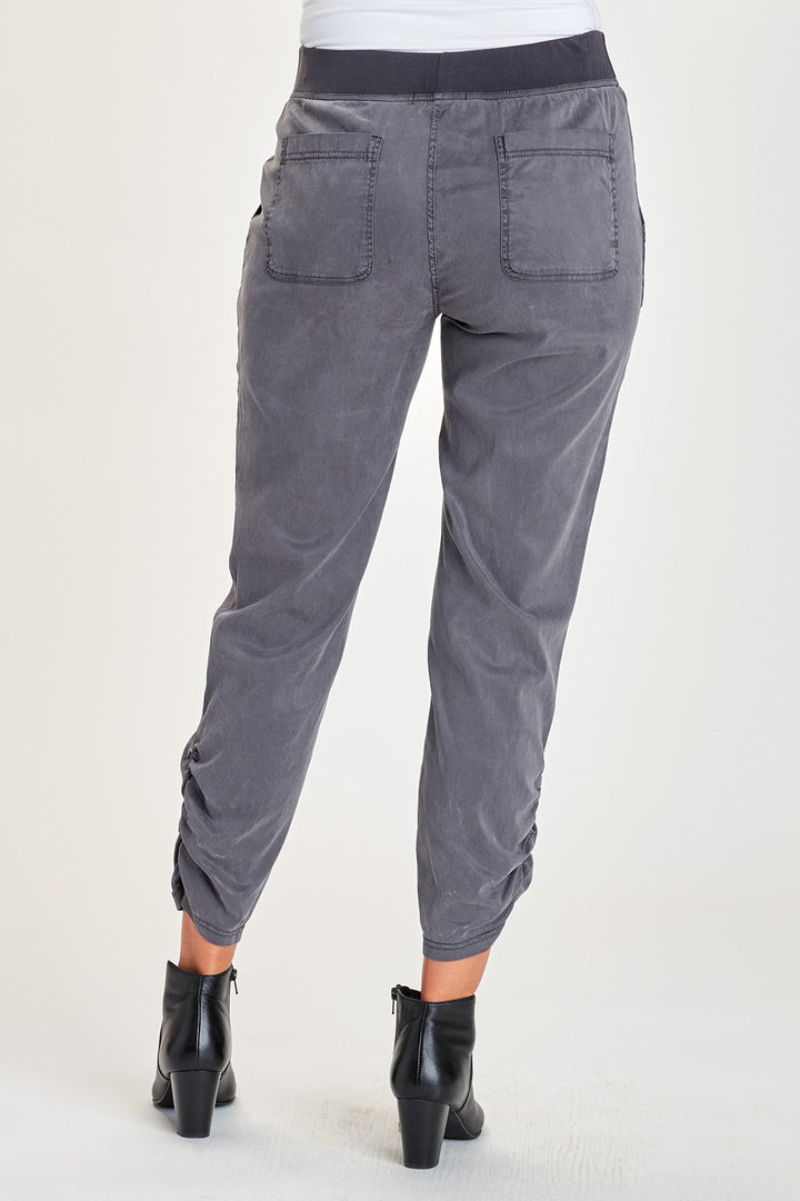 Lyan Slim Pant in Nebulous Pigment