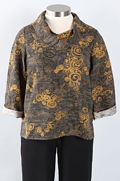 Crinkle Woodblock Drape Collar Pullover in Black