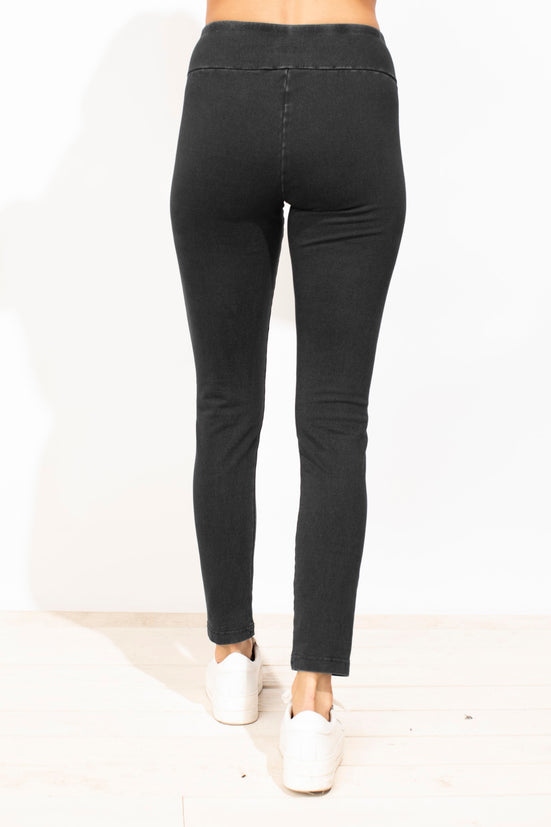 Stonewash Knit Slim Pant in Black