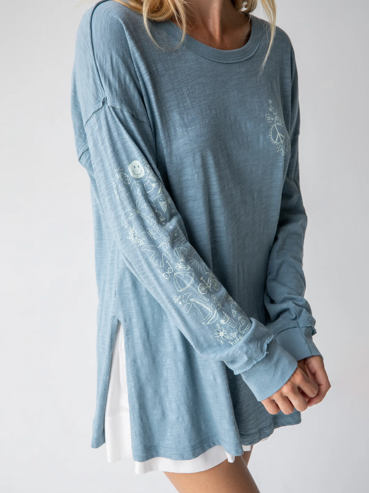 Doodle Tee in Light Blue