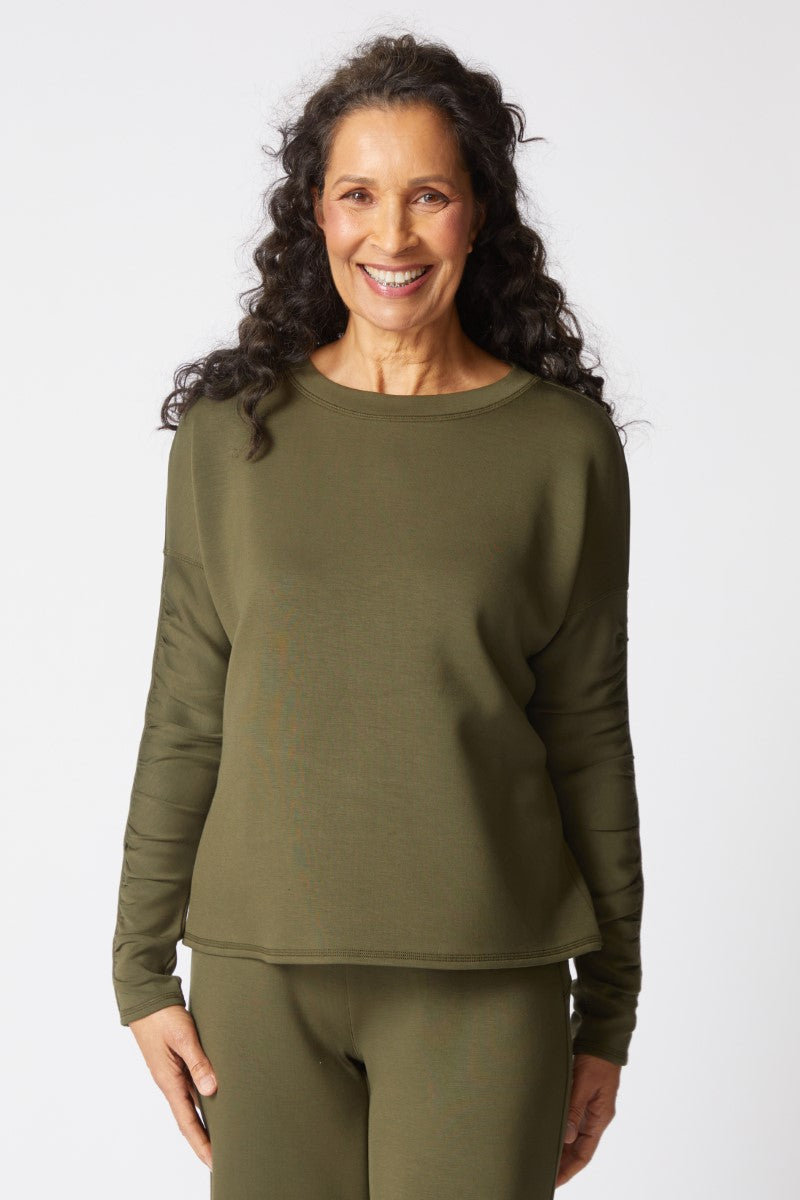 Wander Pullover in Forest