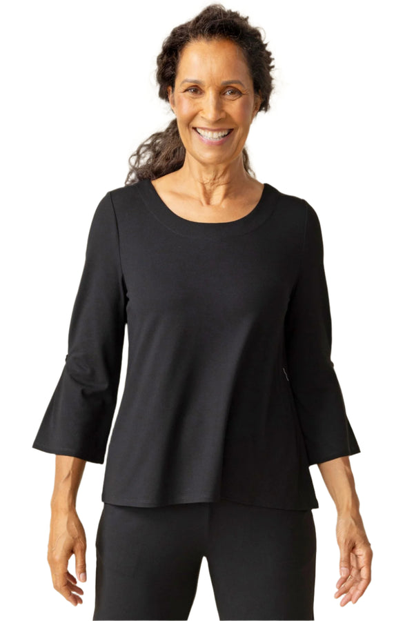 Core Travel Pleated Sleeve Tee in Black