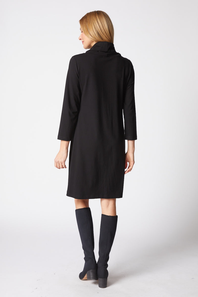 Core Travel Pleat Front Dress in Black