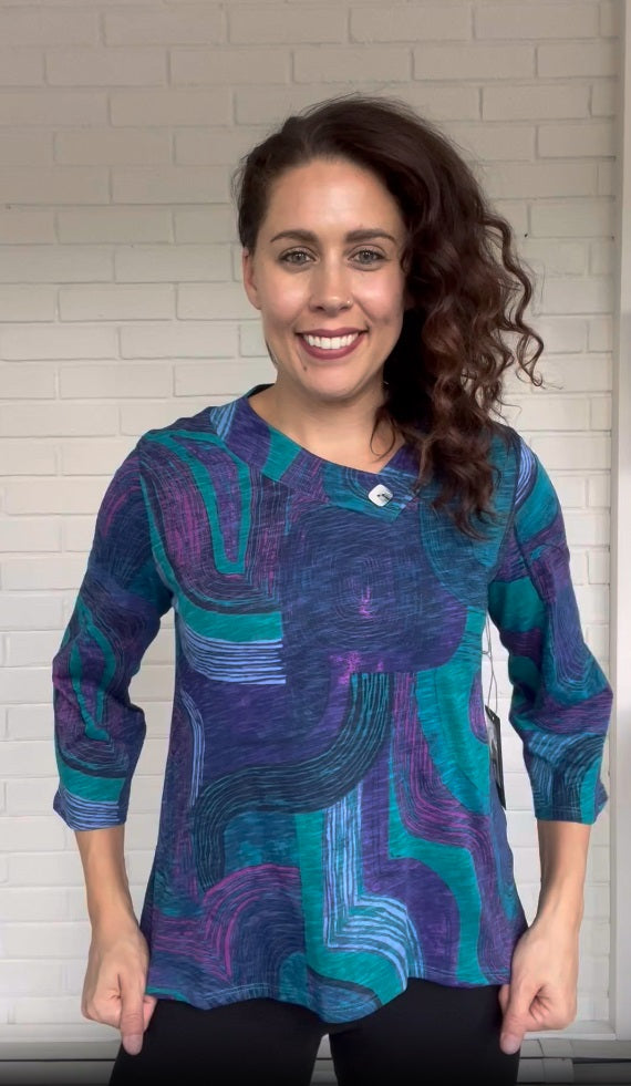 Cotton Pebble Geo Crossover V-Neck in Baltic