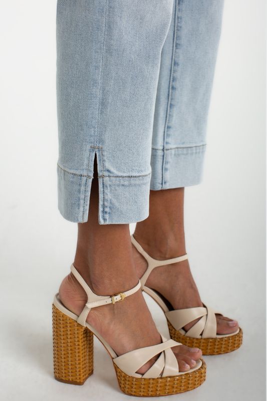 Kennedy Crop Straight with Wide Hem and Slit