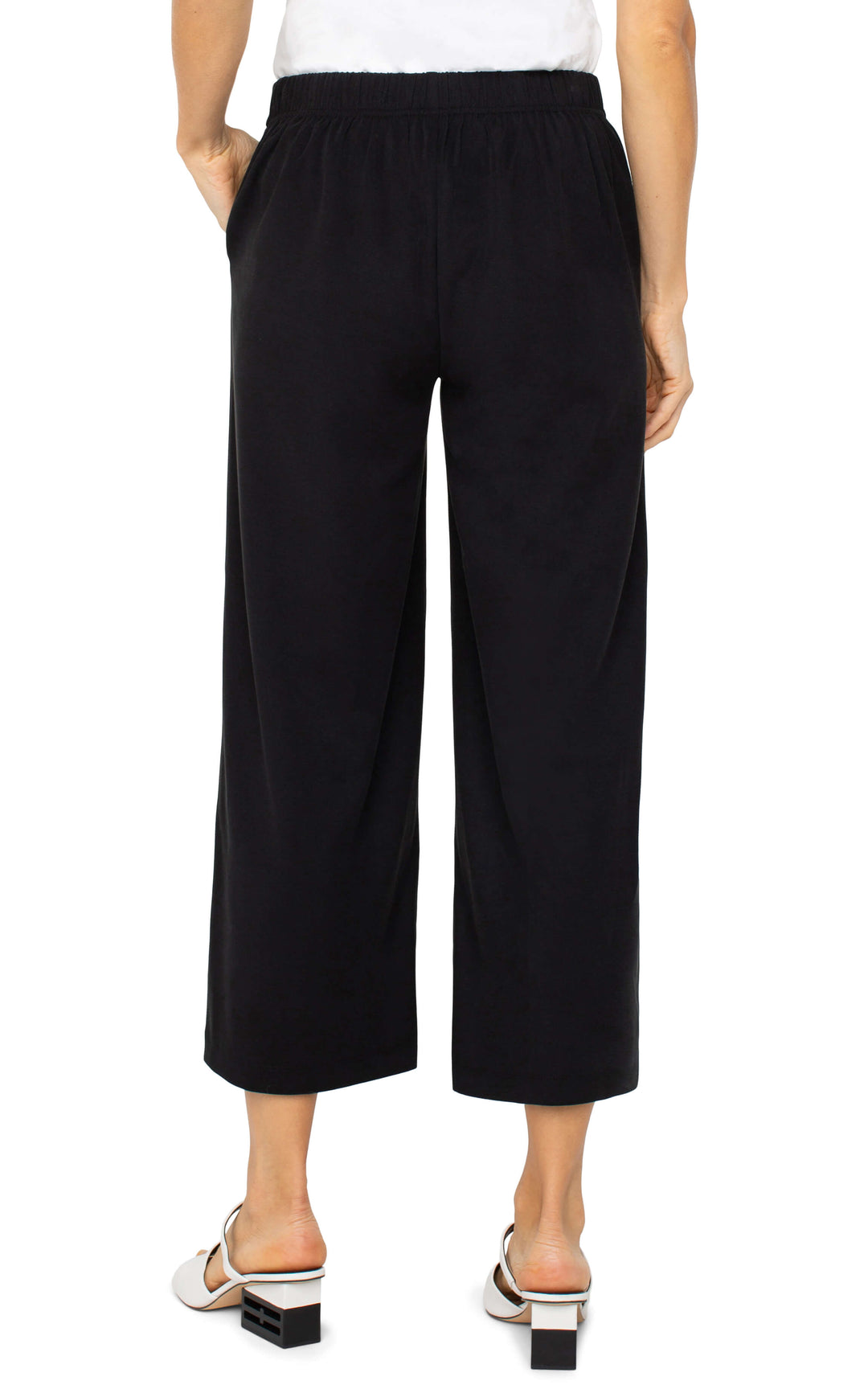 Pull-on Wide Leg Crop Trouser in Black