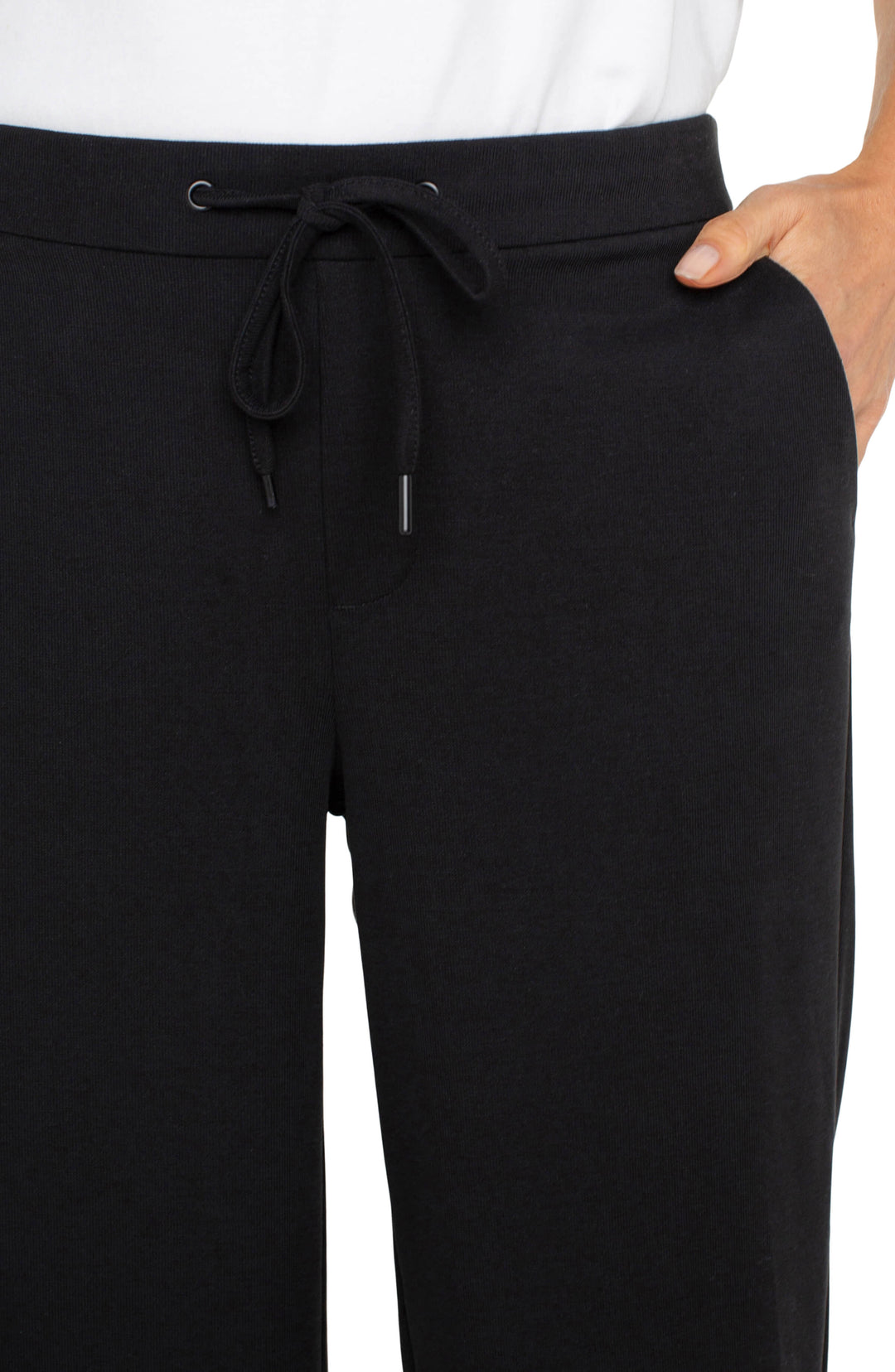 Pull-on Wide Leg Crop Trouser in Black