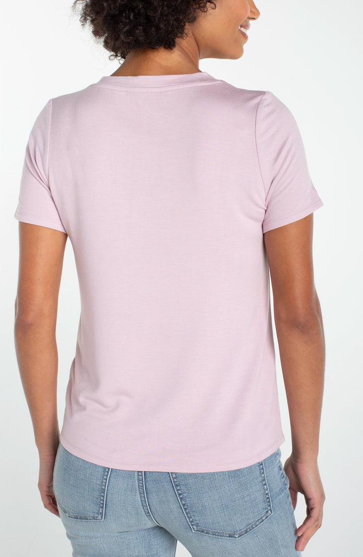 Short Sleeve V-neck Knit Tee in Lilac Shadow