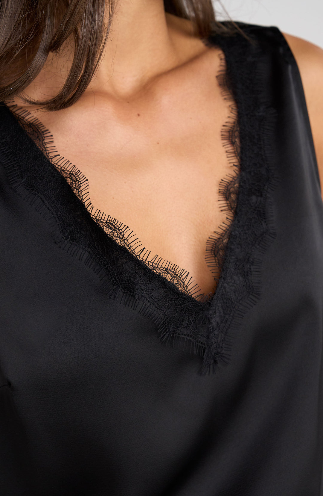 V-Neck Woven Lace Trim Tank in Black