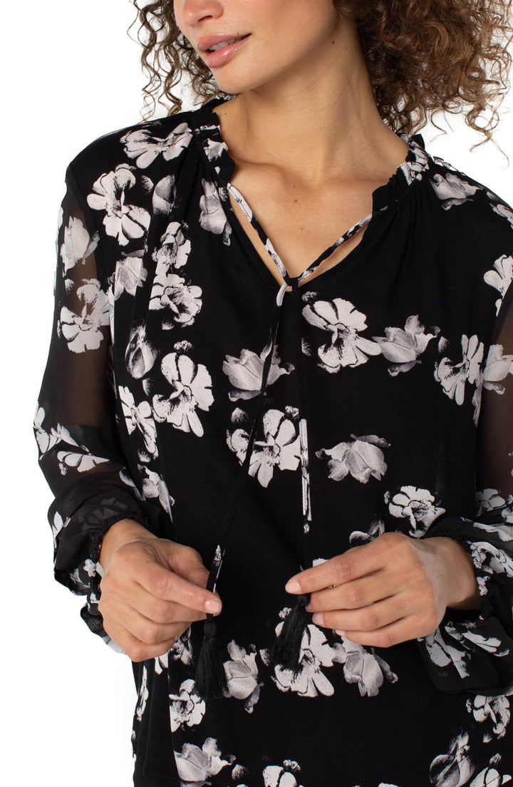 Long Sleeve Popover Shirred Woven Blouse in Black & White Floral