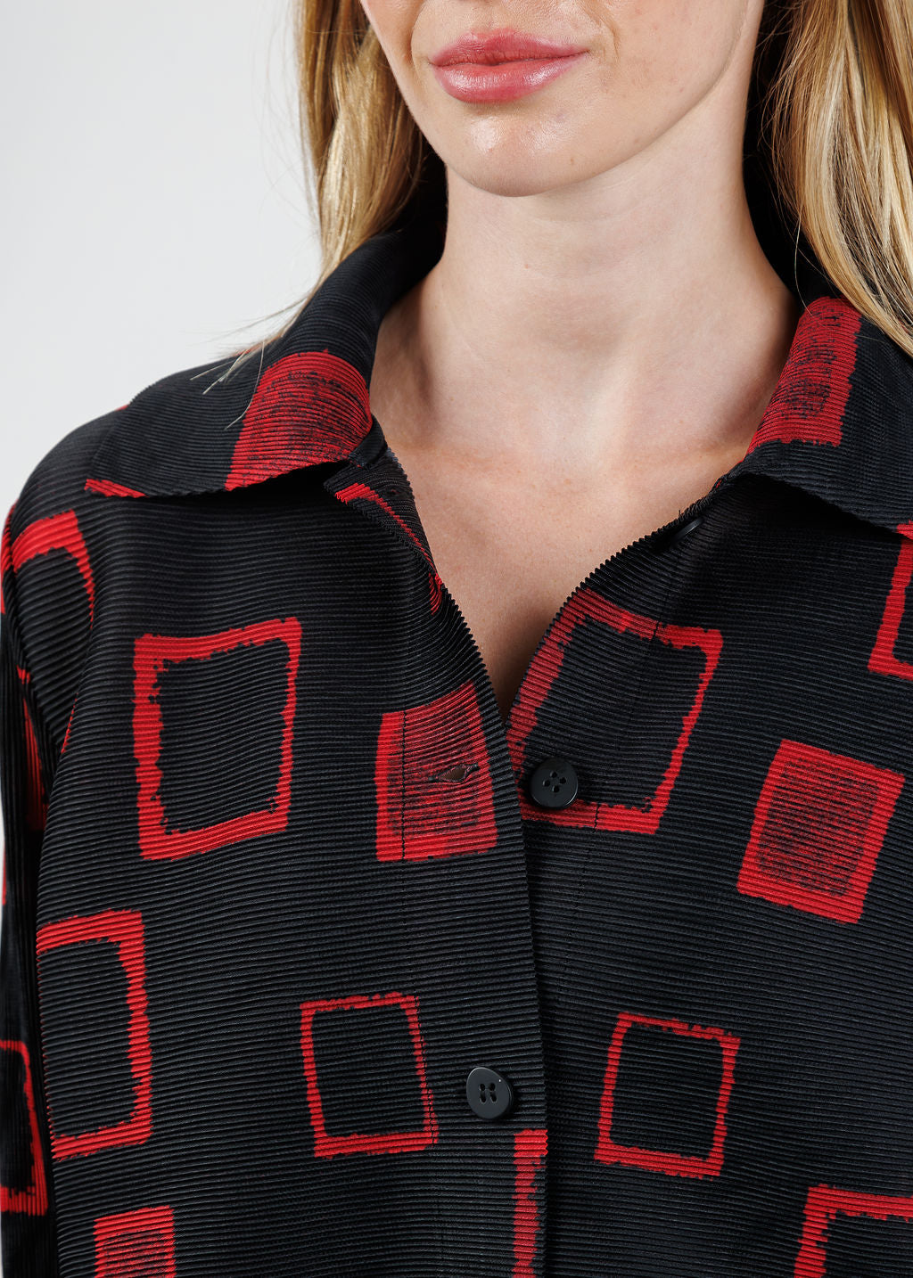 Parisian Pleats Night Out Occasion Jacket in Black and Red