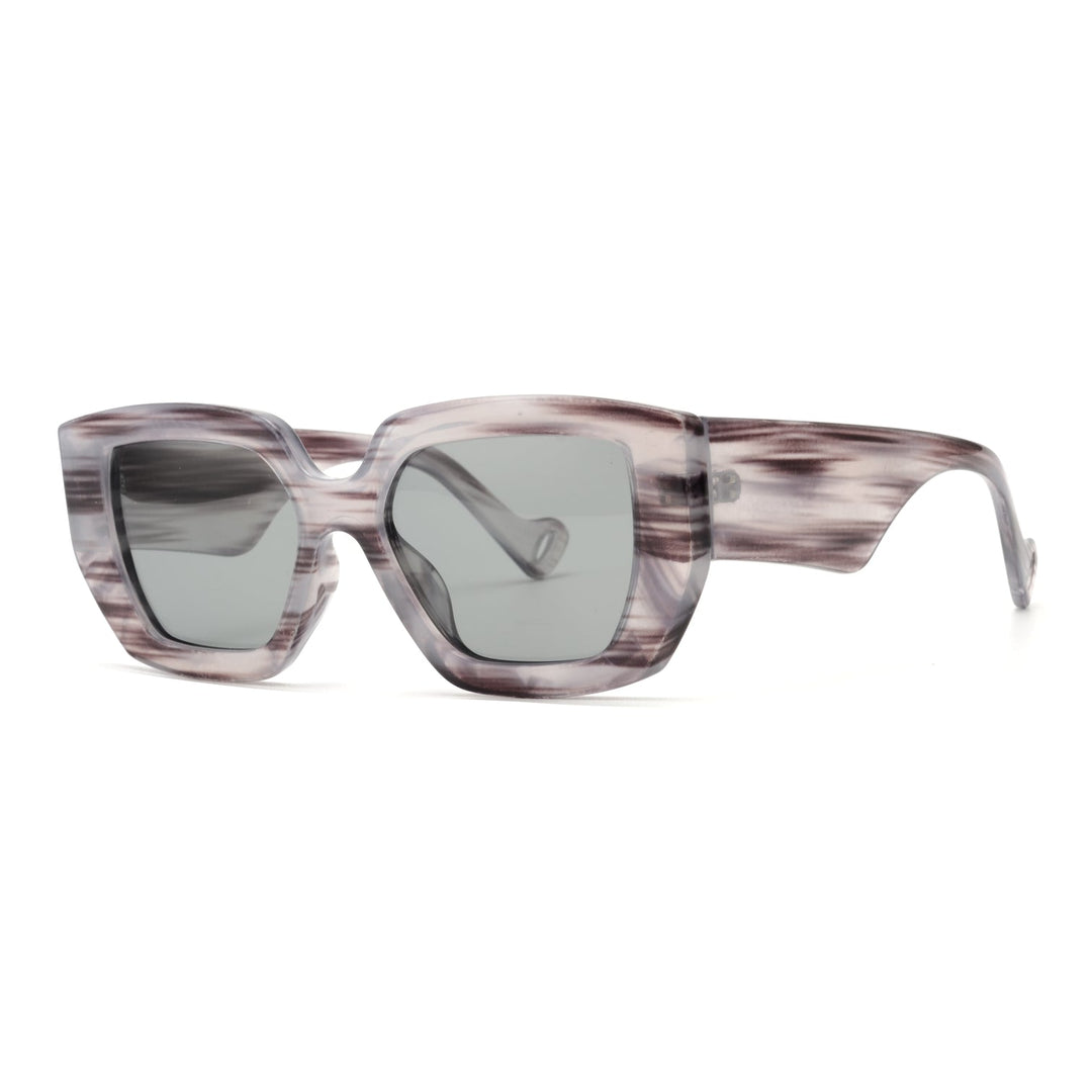 Nyla Polarized Sunglasses in Grey/Black Streaks