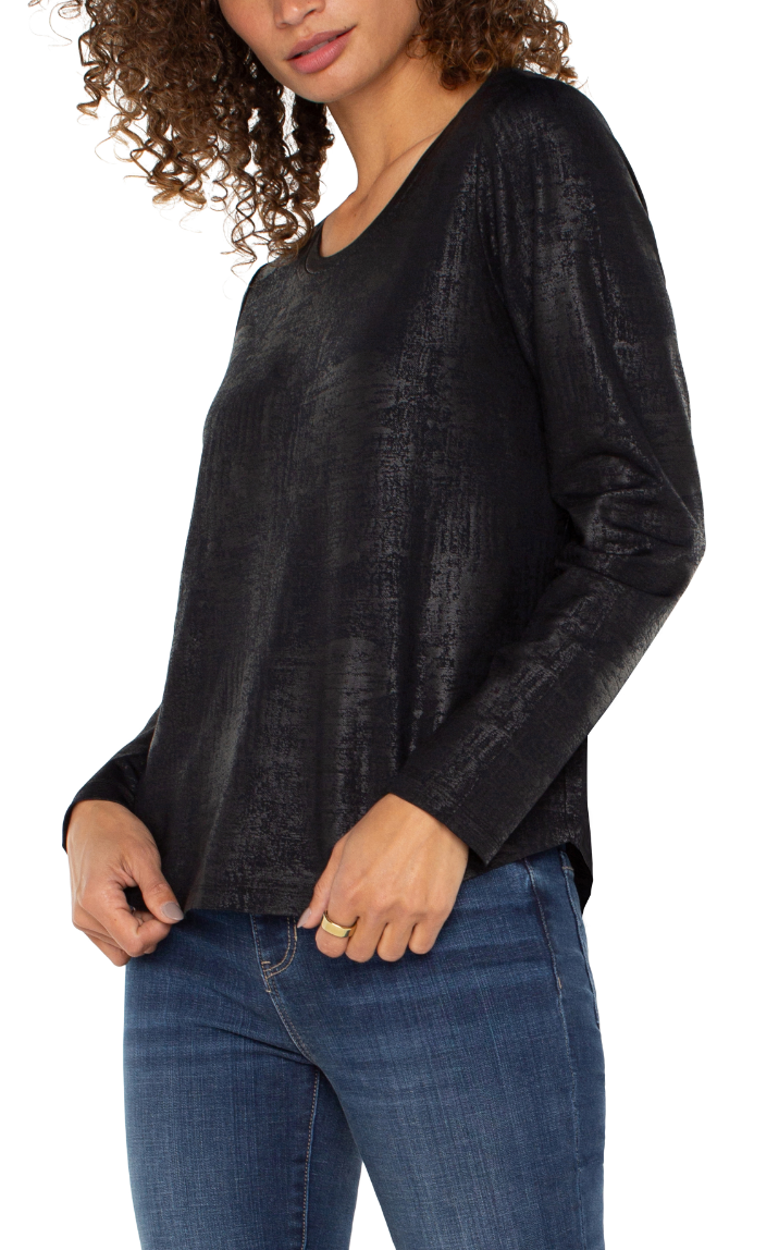 Long Sleeve Scoop Neck Top in Distressed Black