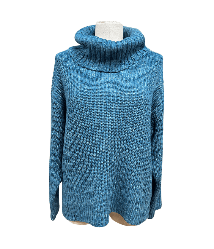 Snow Bunny Shaker Stitch Tunic in Ocean