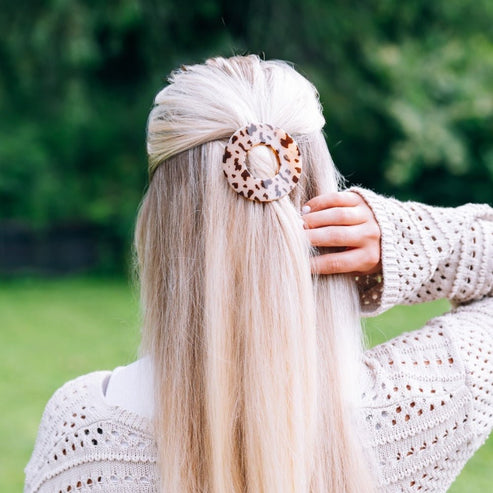 Flat Circle Hair Clip | Small | Blonde Tortoise