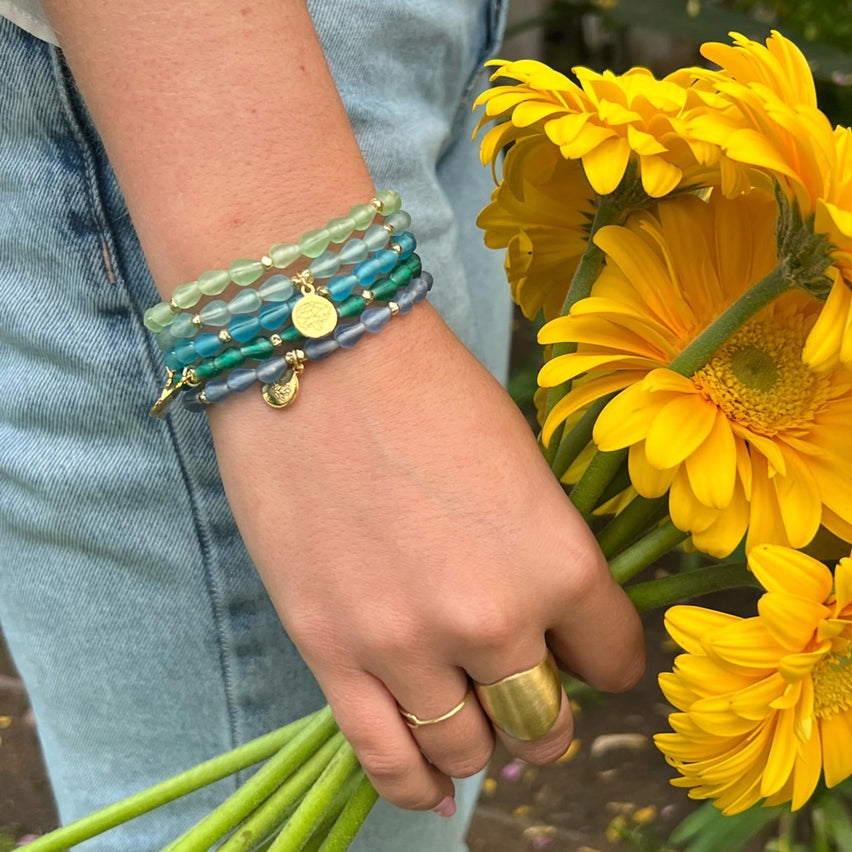 July Botanical Bracelet - Water Lily