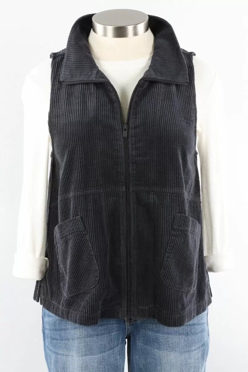 Corduroy Swing Vest in Black