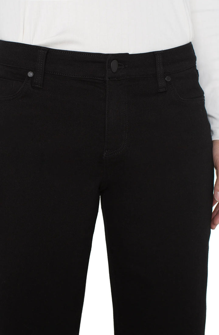 Stride Crop Wide Leg in Black
