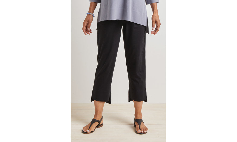 Black Jersey Step Hem Capri