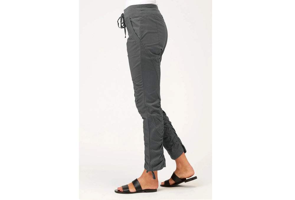 Jules Pant in Charcoal