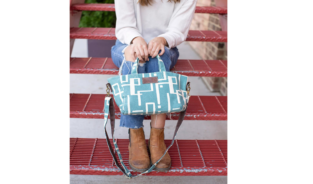 Mini Tote in Malibu